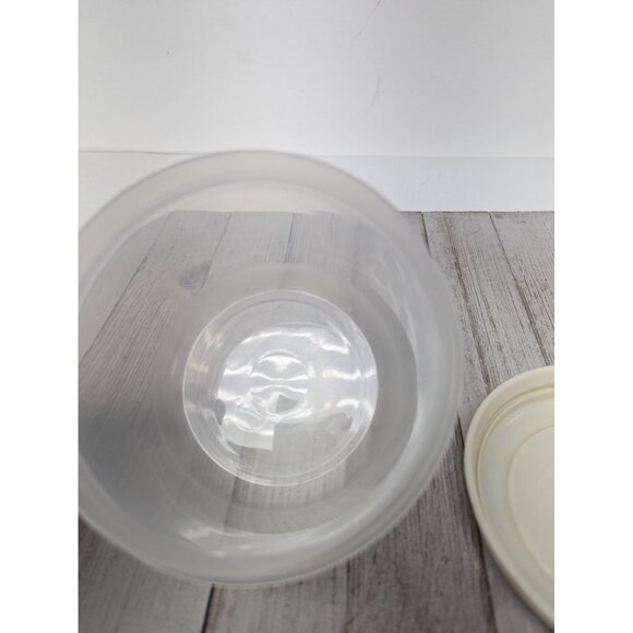 Vintage Rubbermaid Servin Saver #7 Round 3 Cups Food Container Almond Lid - Picture 8 of 8